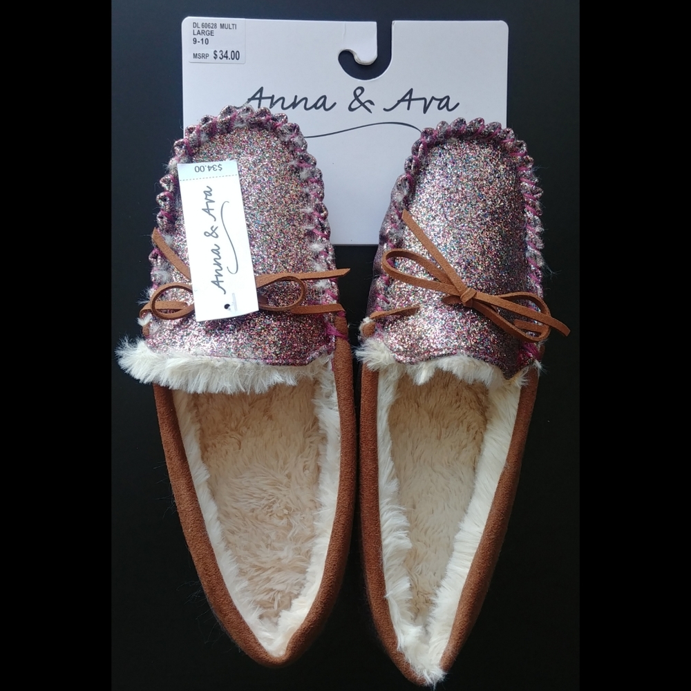 Anna & Ava ✨ fuzzy sparkle slippers✨ NWT